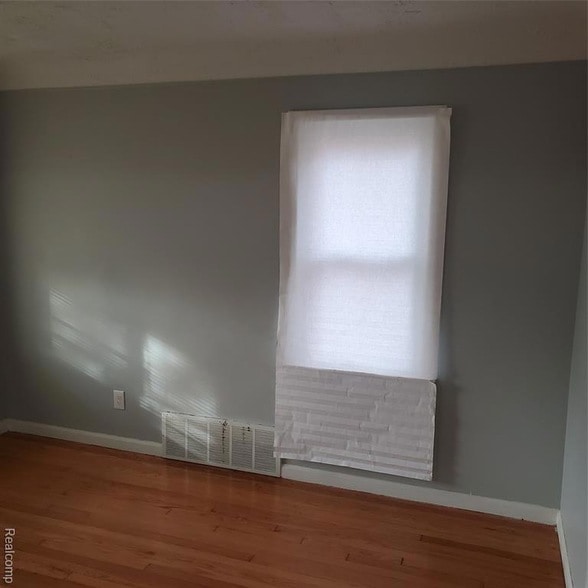 19362 Sunderland Rd in Detroit, MI - Foto de edificio - Building Photo