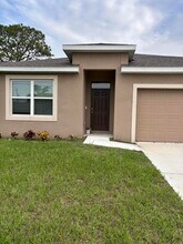 684 NW Tremont Ave in Port St. Lucie, FL - Building Photo - Building Photo