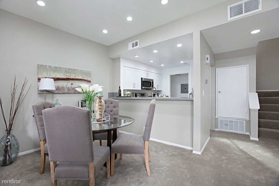 2236 River Run Dr in San Diego, CA - Building Photo