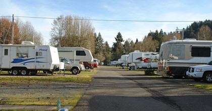 Shamrock Village in Springfield, OR - Building Photo - Building Photo