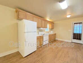 1227 Mathis Ferry Rd in Mount Pleasant, SC - Building Photo - Building Photo