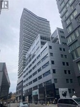 125-125 Peter St in Toronto, ON - Building Photo - Building Photo
