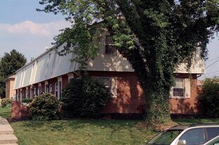 5745 Pine Tree St S in Columbus, OH - Building Photo