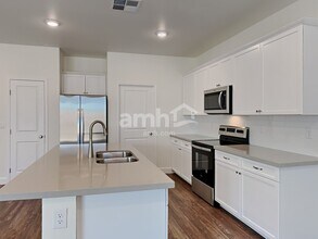 6054 Theodore St in North Las Vegas, NV - Building Photo - Building Photo