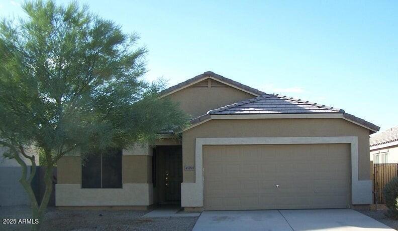 45599 W Dirk St in Maricopa, AZ - Building Photo