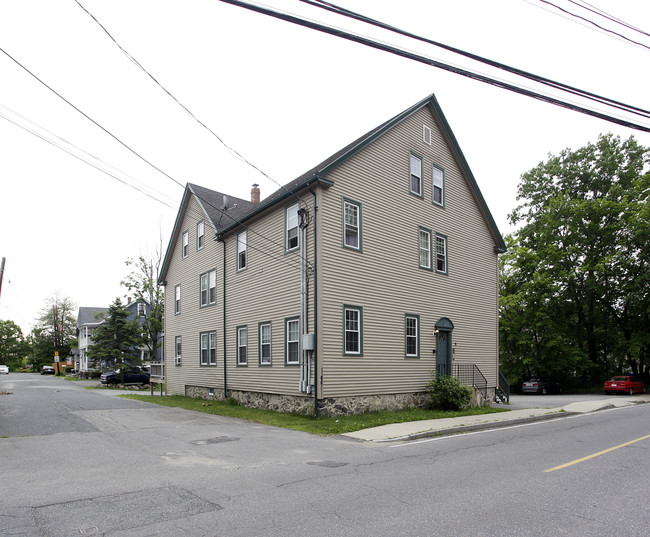 9 Florida Rd in Maynard, MA - Foto de edificio - Building Photo