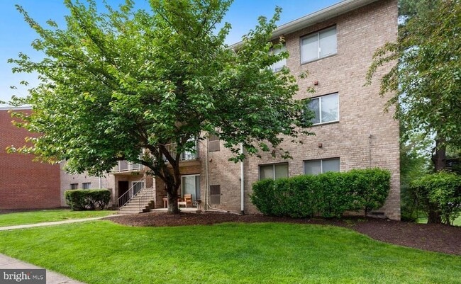 property at 7997 Audubon Ave