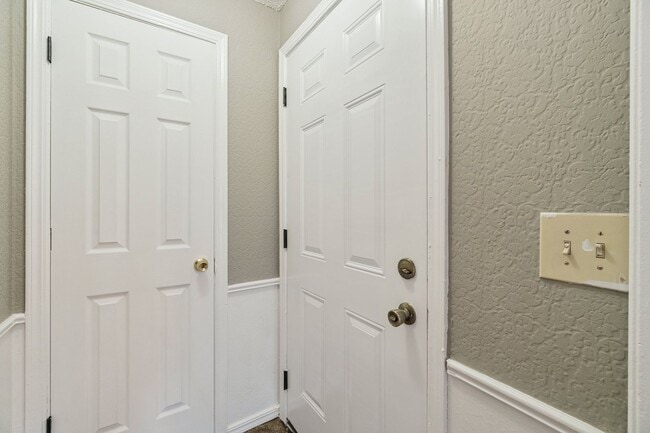 4009 Vickie Dr in Del City, OK - Building Photo - Building Photo