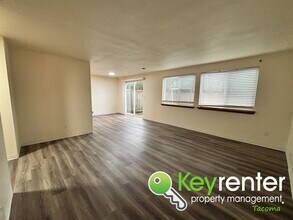 8604 63rd Ave SW in Lakewood, WA - Building Photo - Building Photo