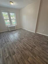 11-05 Cypress Ave in Queens, NY - Building Photo - Building Photo