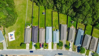 1225 Brownfield Rd in Bellview, FL - Building Photo - Building Photo