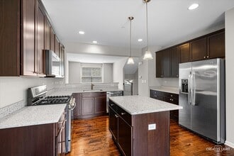 4182 Royal Mews Cir in Naperville, IL - Foto de edificio - Building Photo