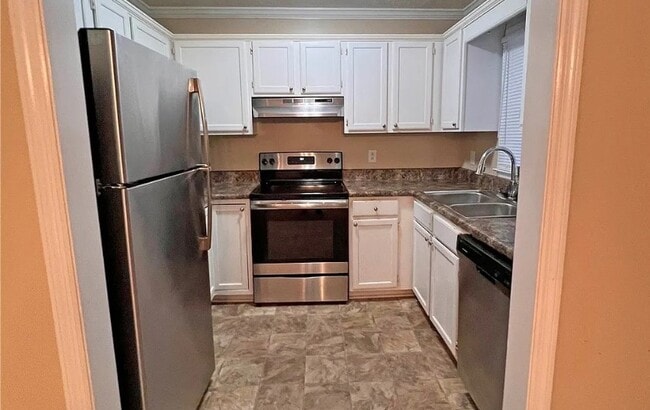 2870 Copenhagen Dr in Fayetteville, NC - Building Photo - Building Photo