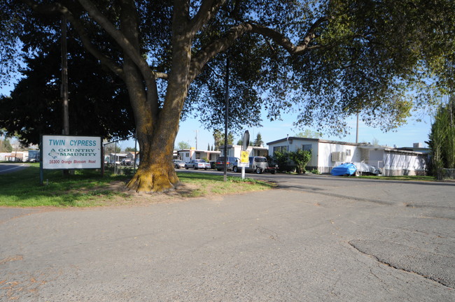 Twin Cypress Mobile Home Park