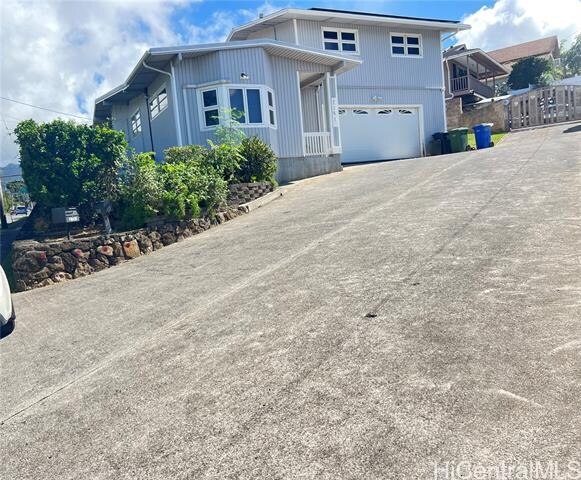 property at 2161 Manoa Rd