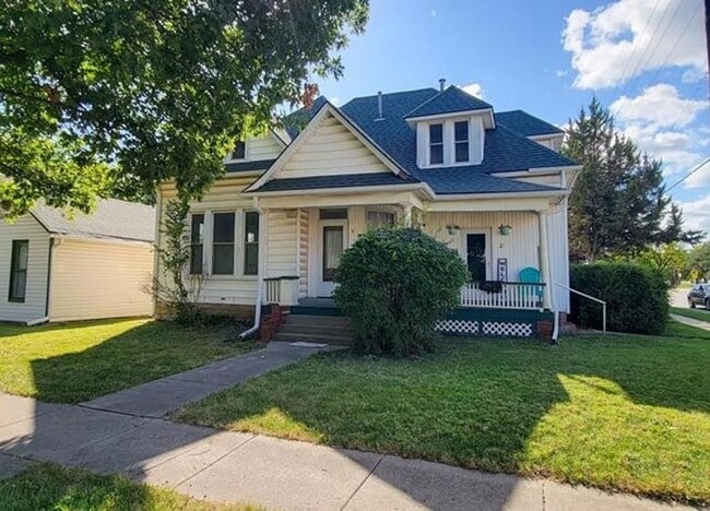 property at 1127 Market St