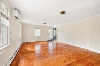 7 Marsh St in Newport, RI - Building Photo - Building Photo