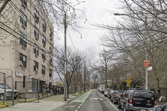 1247 Dr Martin L King Jr Blvd in Bronx, NY - Building Photo - Building Photo