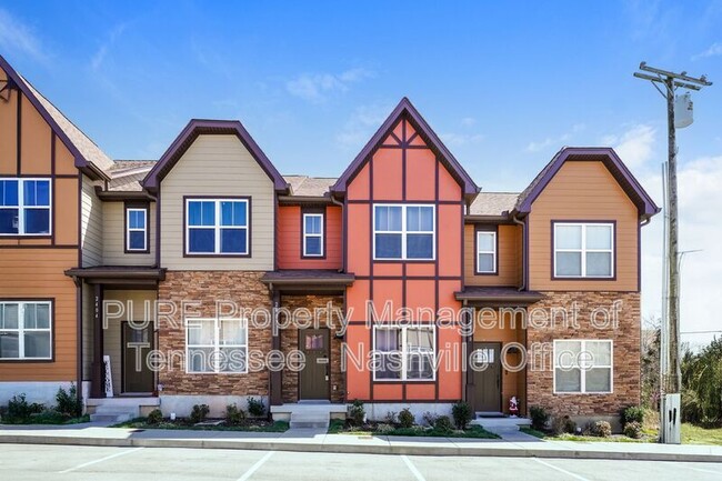 2402 Danilynn Dr in Nashville, TN - Building Photo - Building Photo