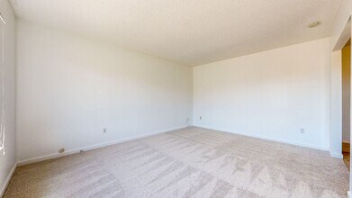 2337 Hickock Ct in Santa Rosa, CA - Building Photo - Building Photo