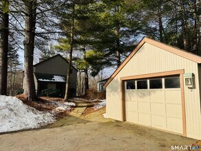 2 Highland Square in Avon, CT - Building Photo - Building Photo