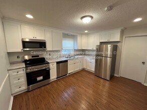 7622 Helmdale Ave in Charlotte, NC - Building Photo - Building Photo