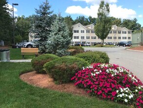 30 Sentinel Court in Manchester, NH - Foto de edificio - Building Photo