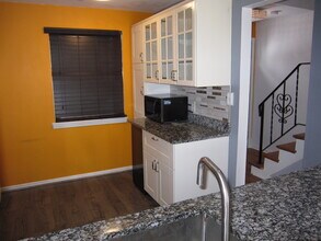 2008 Windsor Dr in Framingham, MA - Building Photo - Building Photo