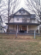 2325 Carpenter Ave in Des Moines, IA - Building Photo - Building Photo