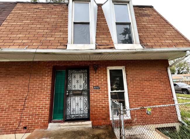 property at 11530 S Racine Ave