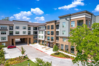 The Elm at River Park in Fort Worth, TX - Building Photo - Building Photo