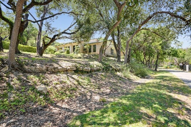2412 Deer Pass in Austin, TX - Building Photo - Building Photo