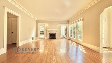 130 Nova Dr in Piedmont, CA - Building Photo - Building Photo