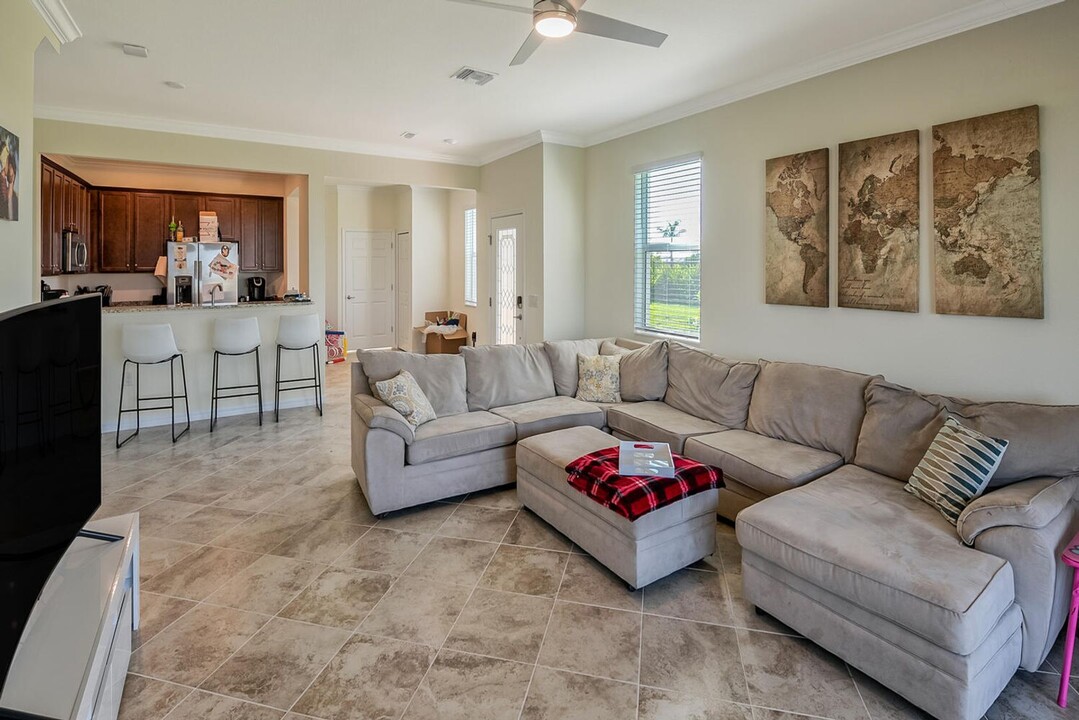 2665 Citrus St in Naples, FL - Foto de edificio