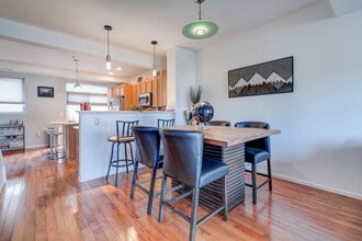 2951 W Riverwalk Cir, Unit E in Littleton, CO - Building Photo - Building Photo