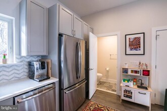 2536 Graduate Square in Philadelphia, PA - Building Photo - Building Photo