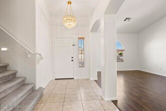 3297 E Warbler Rd in Gilbert, AZ - Foto de edificio - Building Photo