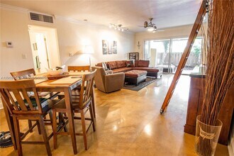 1700 SE 15th St in Fort Lauderdale, FL - Building Photo - Building Photo