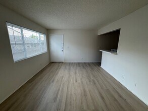 656 3rd St, Unit C in Hermosa Beach, CA - Foto de edificio - Building Photo