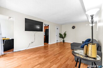 5 Birch Ln in East Haven, CT - Building Photo - Building Photo