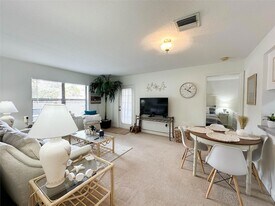 2444 SE Garden Terrace, Unit 301 in Port St. Lucie, FL - Building Photo