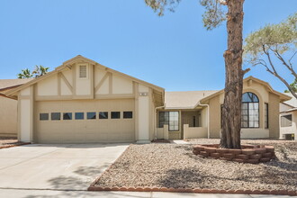 831 Anchor Dr in Henderson, NV - Building Photo - Building Photo