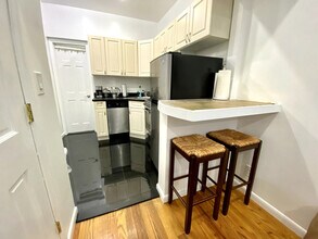 310 E 103rd St in New York, NY - Building Photo - Building Photo