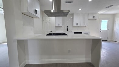 10101 Bamboo Rd in Houston, TX - Building Photo - Building Photo