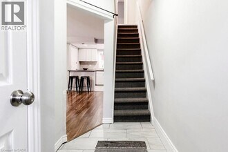 35 Ferrie St W in Hamilton, ON - Building Photo - Building Photo