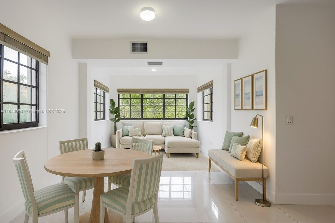 1901 S Le Jeune Rd in Coral Gables, FL - Building Photo