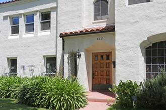 162 N Swall Dr in Beverly Hills, CA - Building Photo - Building Photo