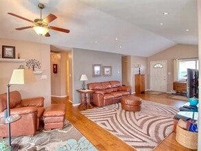 2949 Erika Rd in Grand Junction, CO - Foto de edificio - Building Photo