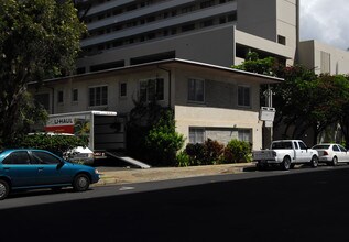 448 Kaiolu St in Honolulu, HI - Building Photo - Building Photo