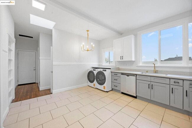 685 37th St in Oakland, CA - Building Photo - Building Photo